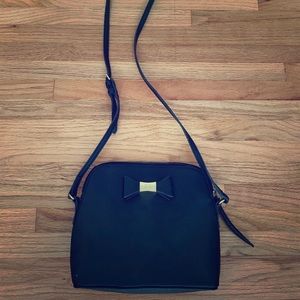 Liz Claiborne black crossbody purse